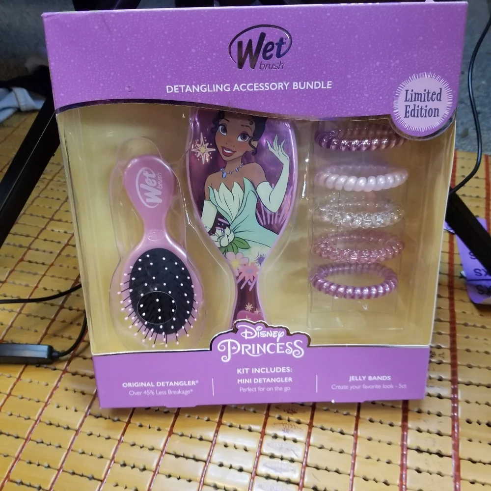 Disney princess detangling accessory bundle brush